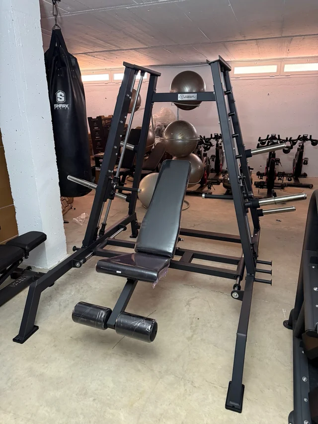 Multipress Smith Convergente Pecho Titanium Strenght