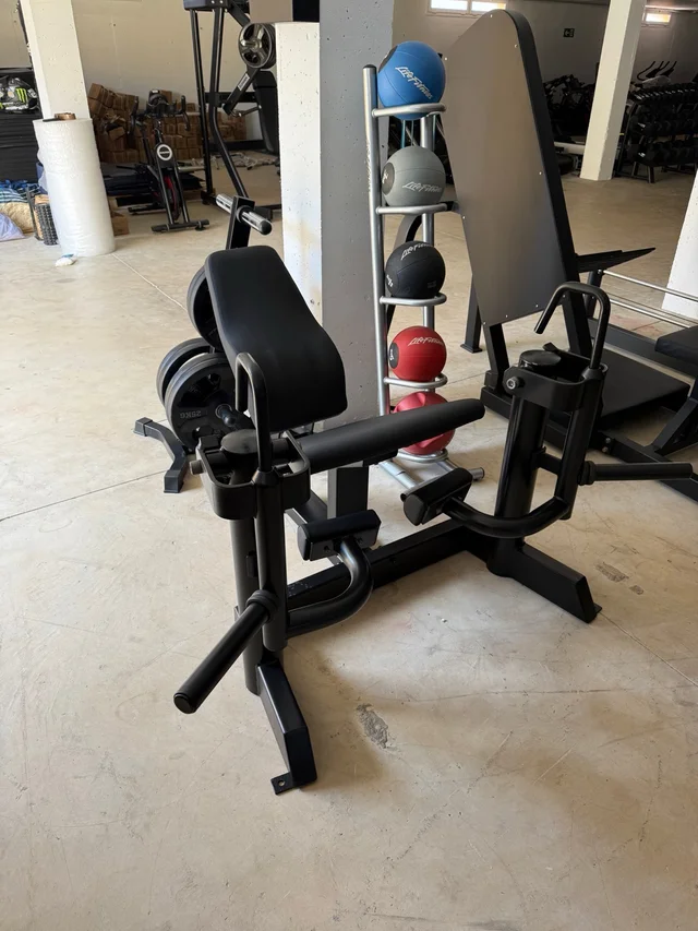 Máquina de extensión de cuadriceps