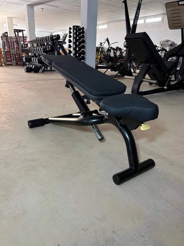 Banco reclinable Technogym