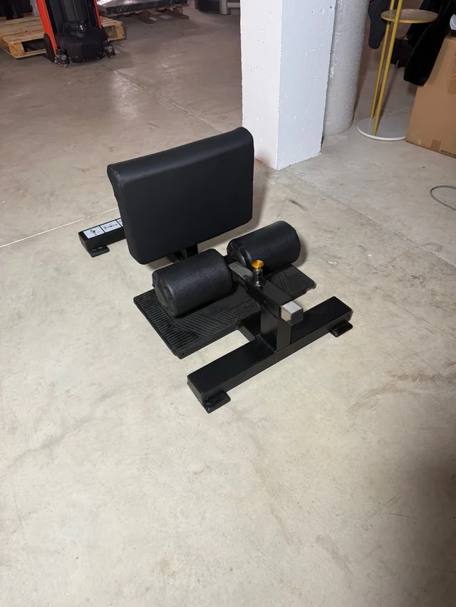 Máquina Sentadilla Sissy