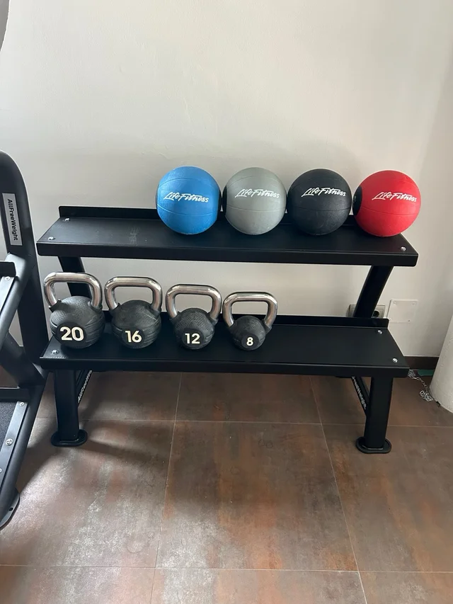 Mancuernero con Balones Medicinales