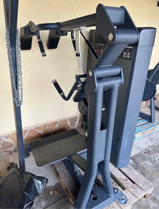 Maquina de Sentadilla y Gemelo de Pie Etenon