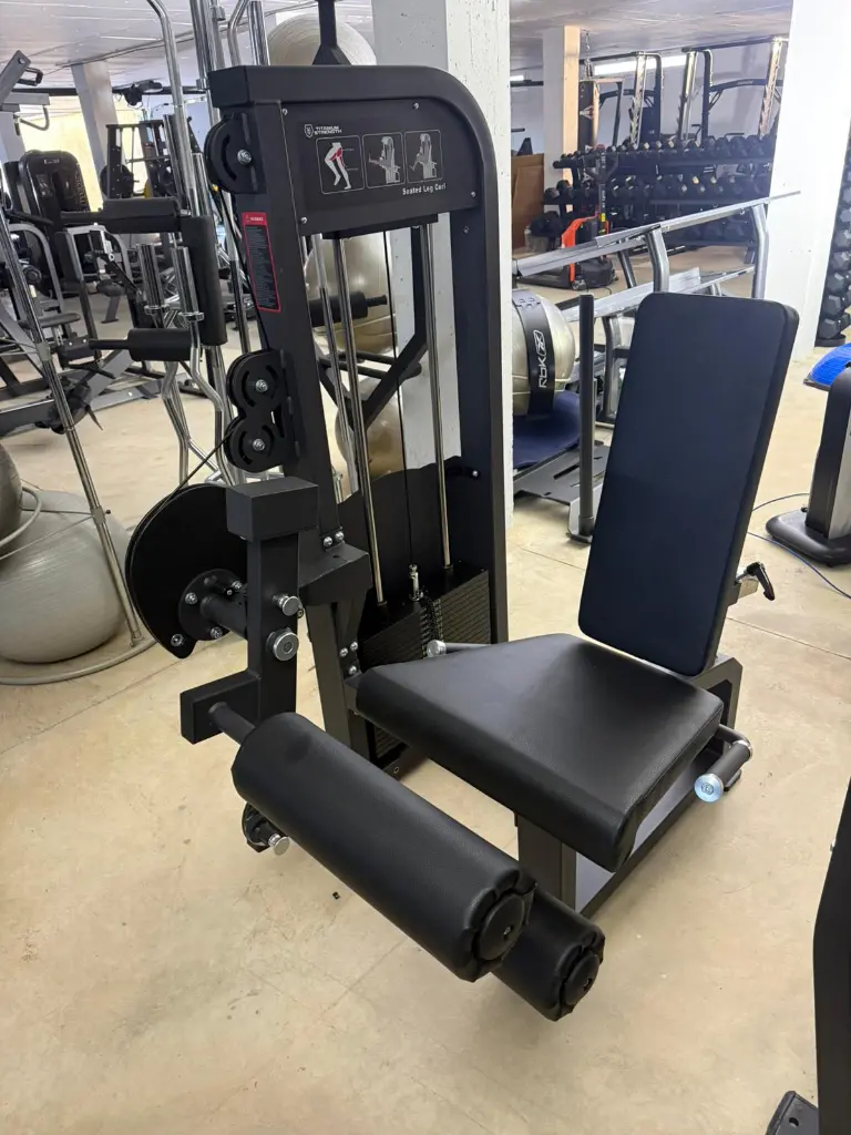 Curl Femoral Sentado Elite Series Titanium Strength