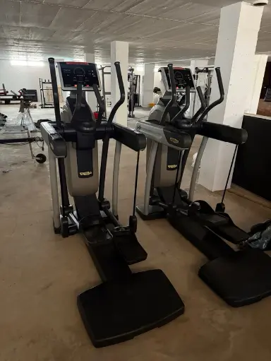 Elíptica Paso Variable Technogym