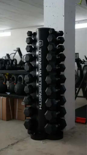 Mancuernero Vertical de 1 a 10kg Titanium Strength